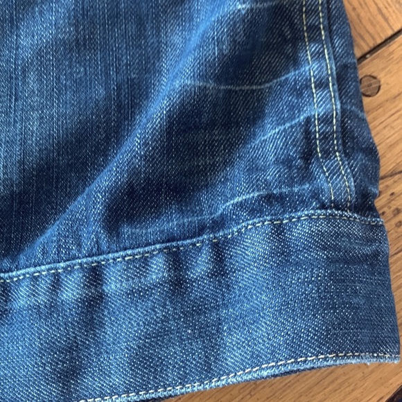 Levi’s Redloop Indigo Wash Jean Jacket Pleated Front Aqua Washed Buttons Size M - Picture 9 of 11